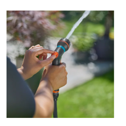 GARDENA Classic kompaktowy wielofunkcyjny pistolet zraszający - zestaw do kranów wewnętrznych, 18376-20